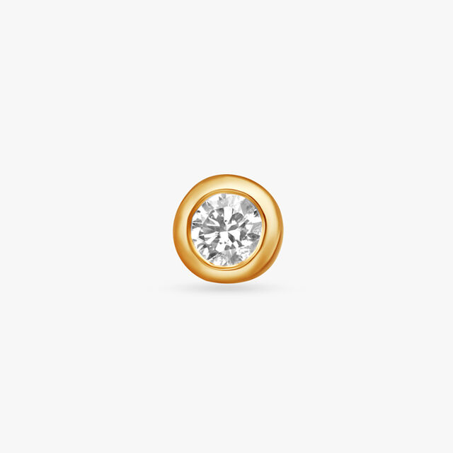 Stately Gold and Diamond Nose Pin 2