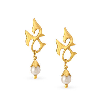 Saanchi Pearl Drop Earrings