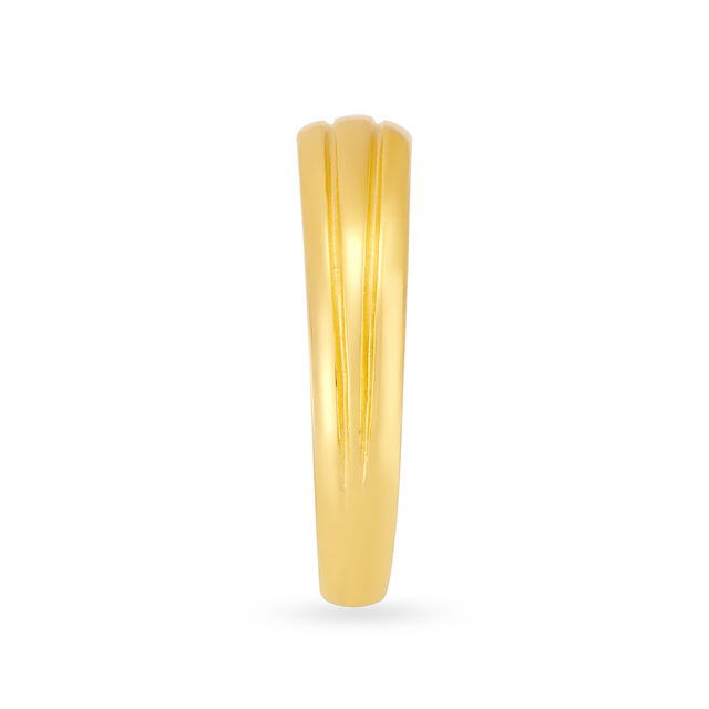 Delicate 22 Karat Yellow Gold Finger Ring