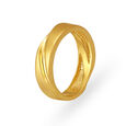 Striking 22 Karat Yellow Gold Swirled Finger Ring 