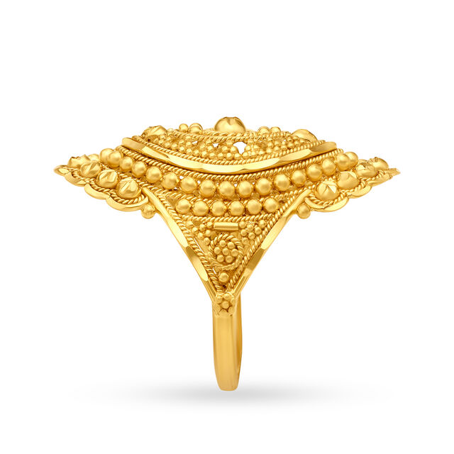 Intriguing 22 Karat Yelow Gold Boat Finger Ring