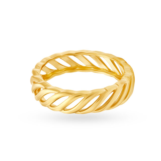 Stylish Geometric Gold Mesh Ring 3