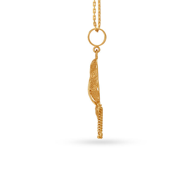 MarvelousTraditional Gold Pendant