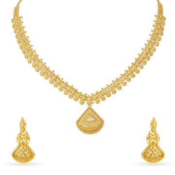 Elaborate 22 Karat Yellow Gold Piscine Necklace And Earrings Set