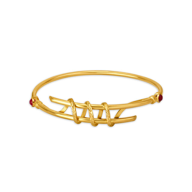 Elegant Gold Bangle 