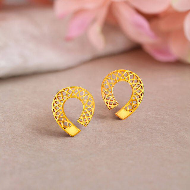 Sophisticated 22 Karat Yellow Gold Arc Studs