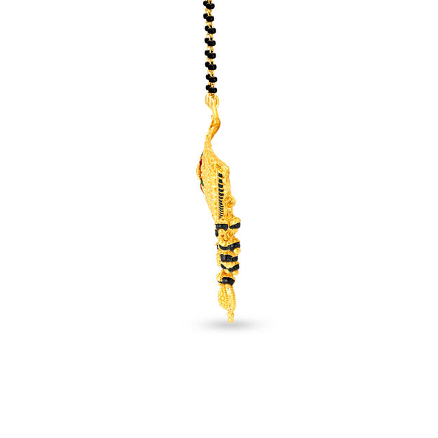 Enthralling Gold Mangalsutra Pendant 2