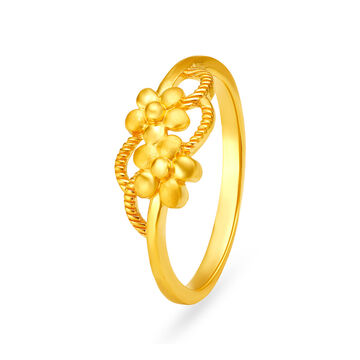 Dainty 18 Karat Yellow Gold Flower Finger Ring