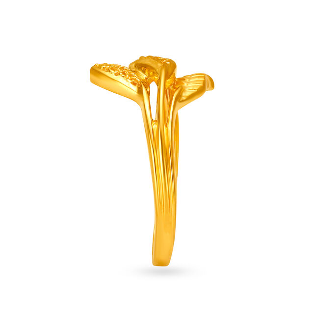 Elaborate 18 Karat Yellow Gold Foliage Finger Ring 3