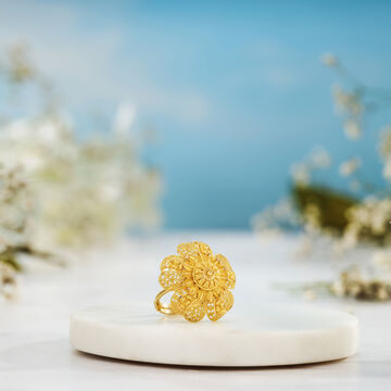 Majestic 22 Karat Yellow Gold Ornate Flower Finger Ring