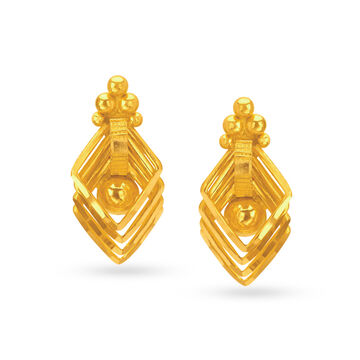 Chic 22 Karat Yellow Gold Geometric Pattern Studs