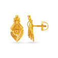 Chic 22 Karat Yellow Gold Geometric Pattern Studs 2