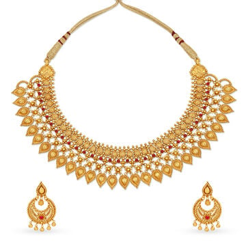 Layered Floral Gold Necklace Set