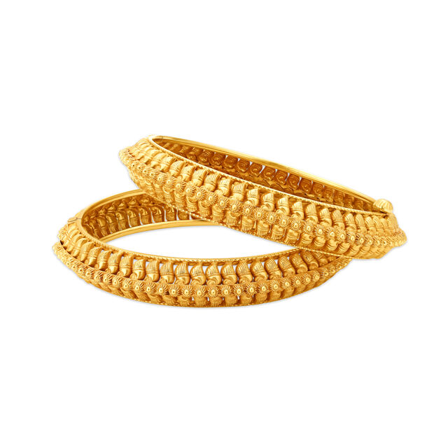 Majestic Gold Bangles for the Maharashtrian Bride,,hi-res