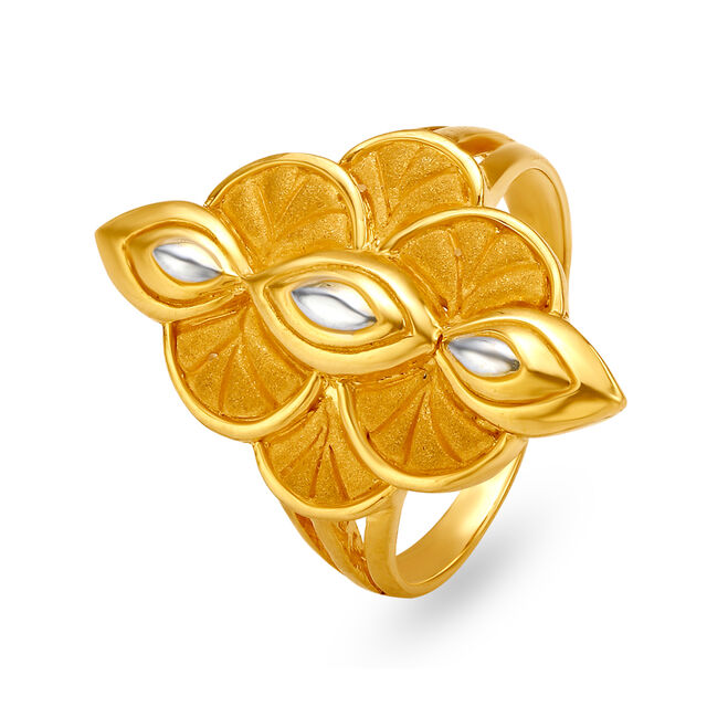 Enticing Gold Ring 