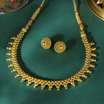 Tanishq Gold Necklace Set