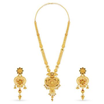 Magnificent Gold Neckwear Set for the Bengali Bride