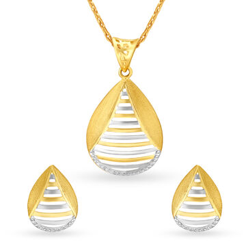 Stunning Drop Pendant and Earrings Set