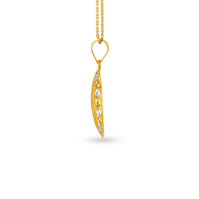 Charming Gold Pendant 2