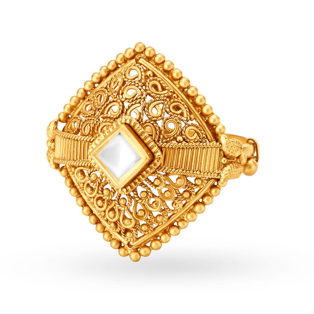 Enamouring Cocktail Look Gold Ring