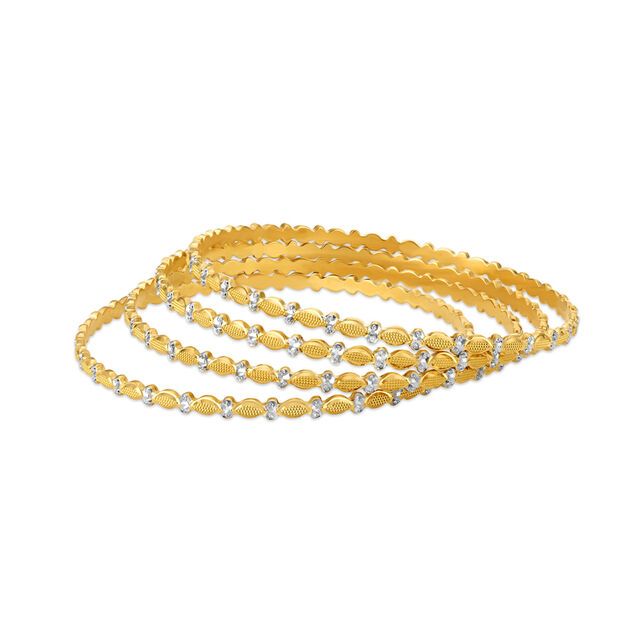 Luxuriant Yellow Gold Oval Wreath Bangles 