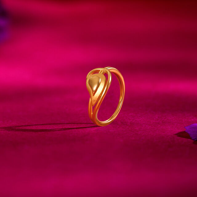 Refreshing 22 Karat Yellow Gold Leaf Finger Ring 