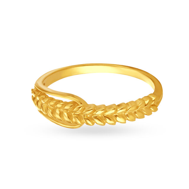 Charming 22 Karat Yellow Gold Petal Finger Ring