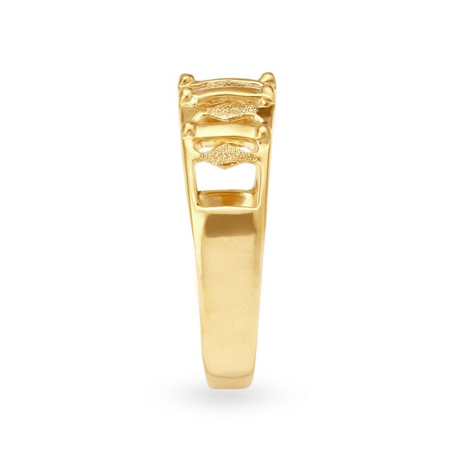 Decadent 18 Karat Yellow Gold Textured Finger Ring 3
