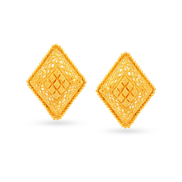 Elegant Filigree Gold Stud Earrings 