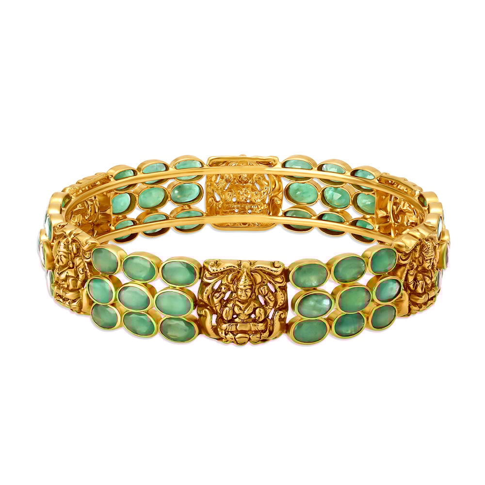 Tanishq utsava jewellery shop