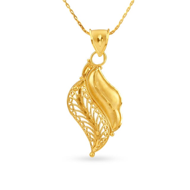 Enchanting Traditional Gold Pendant 