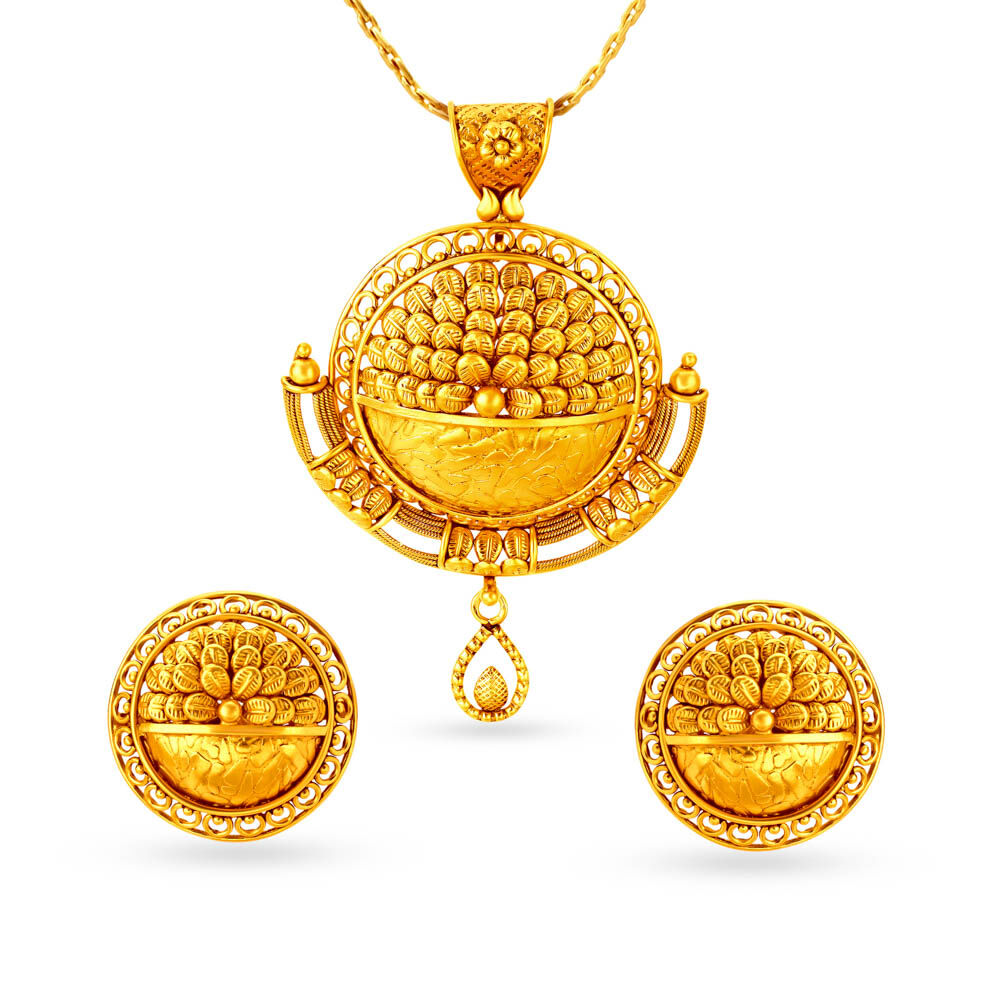 Buy Pendant Earrings Set Online at Best Price Tanishq USA