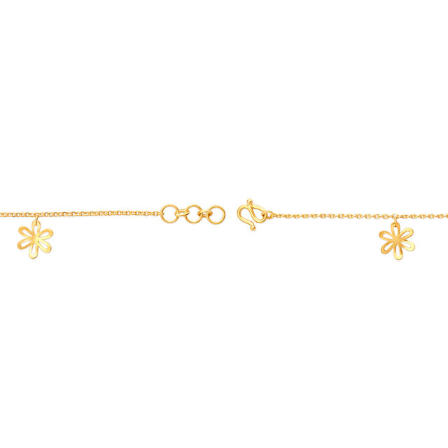 Dainty Bracelet for a Charming Look