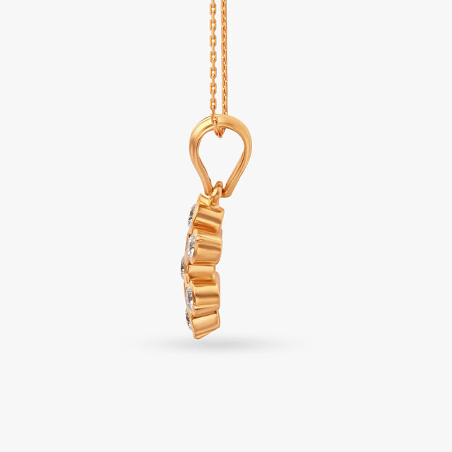 Sleek Beauty Diamond Pendant 2