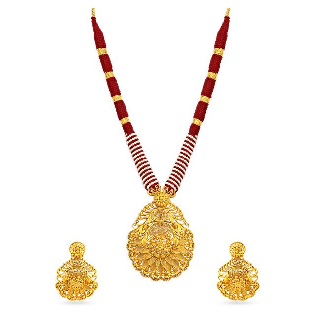 Tanishq Gold Pendant and Earrings Set,,hi-res