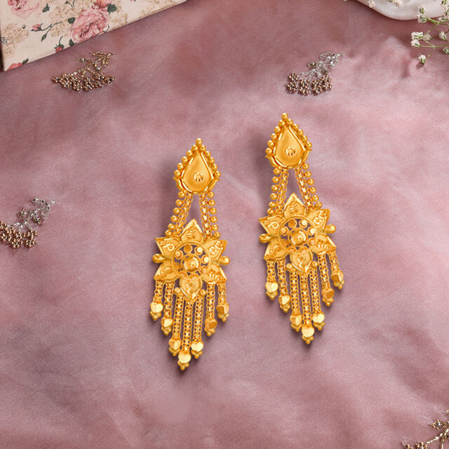 Buy Splendid Gold Necklace Set for the Bengali Bride at Best Price