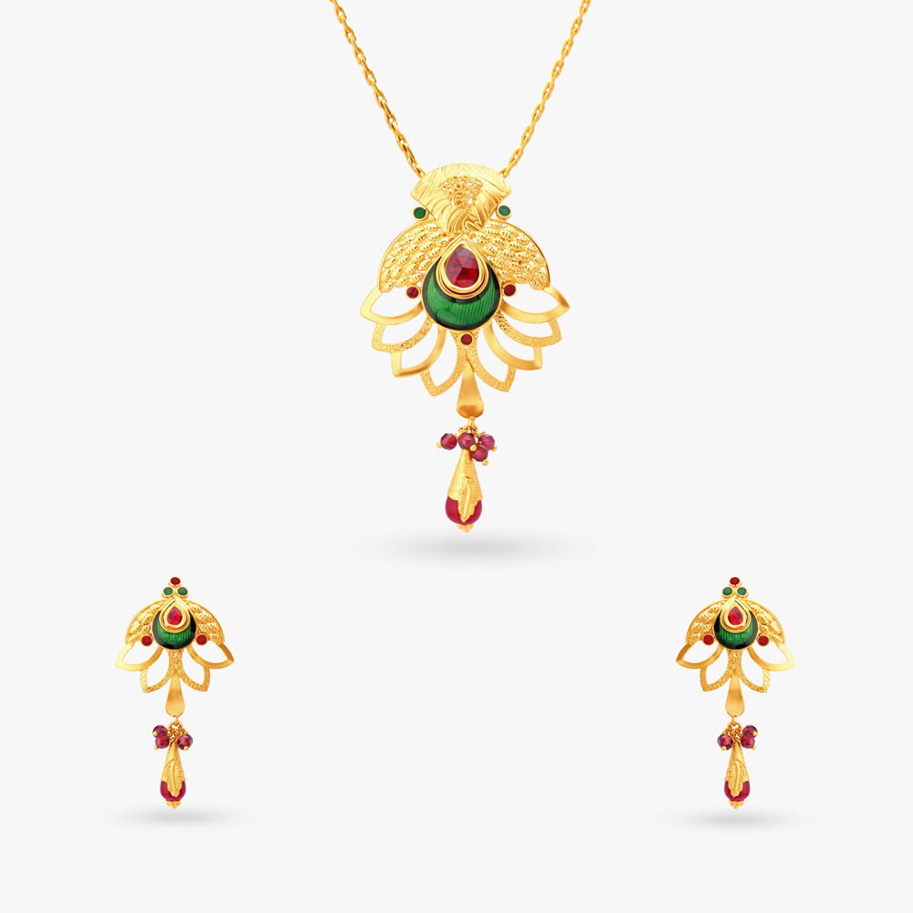 Buy Traditional Kundan Pendant Set at Best Price Tanishq US