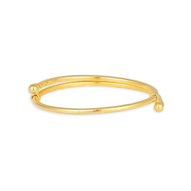 Versatile Sleek Gold Bangle