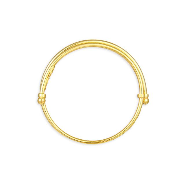 Versatile Sleek Gold Bangle