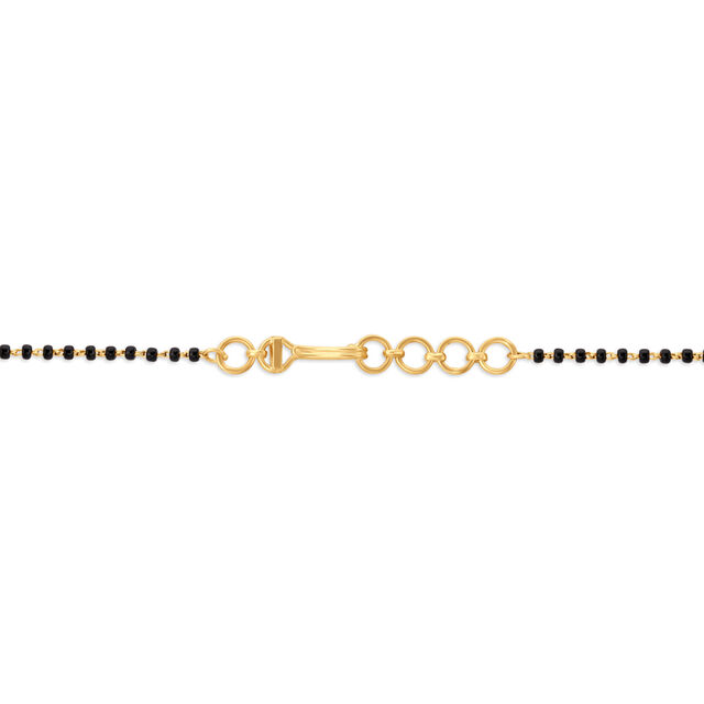 Sleek Traditional Gold Mangalsutra