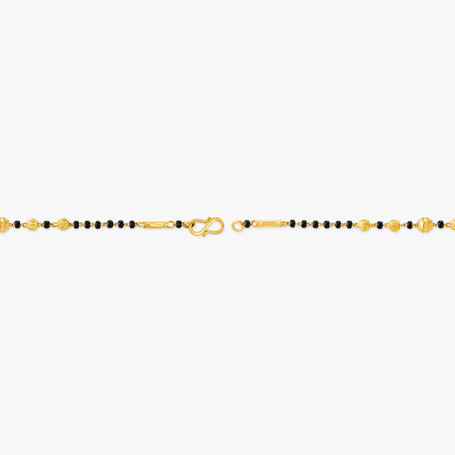 Stylish Black and Carved Gold Bead Bracelet,,hi-res
