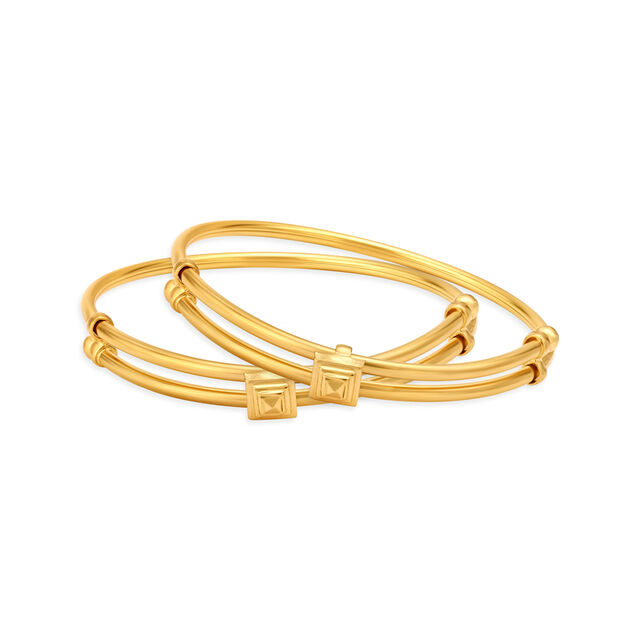 Distinctive 22 Karat Yellow Gold Pyramid Overlap Bangle,,hi-res