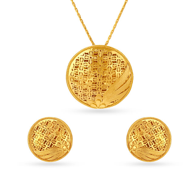 Glamourous Gold Pendant and Earrings Set 