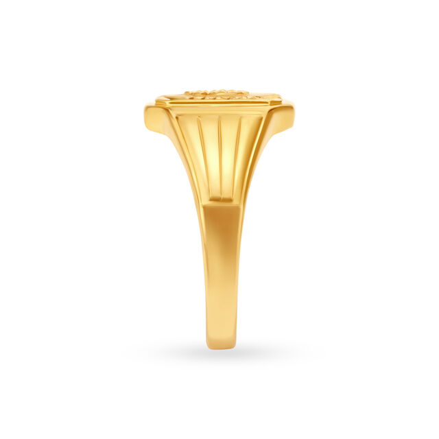 Charming Traditional Ring,,hi-res