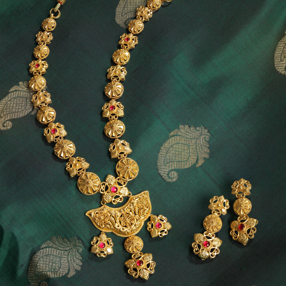 Buy Enchanting Floral Antique Gold Necklace Set at Best Price Tanishq US