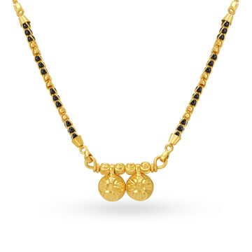 Striking Carved Vati Mangalsutra