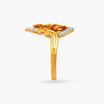 Diamond-Circled Gold Finger Ring 3
