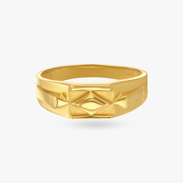 Geometric Pattern Gold Finger Ring