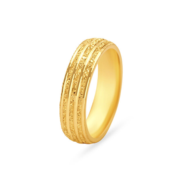 Sleek Gold Finger Band