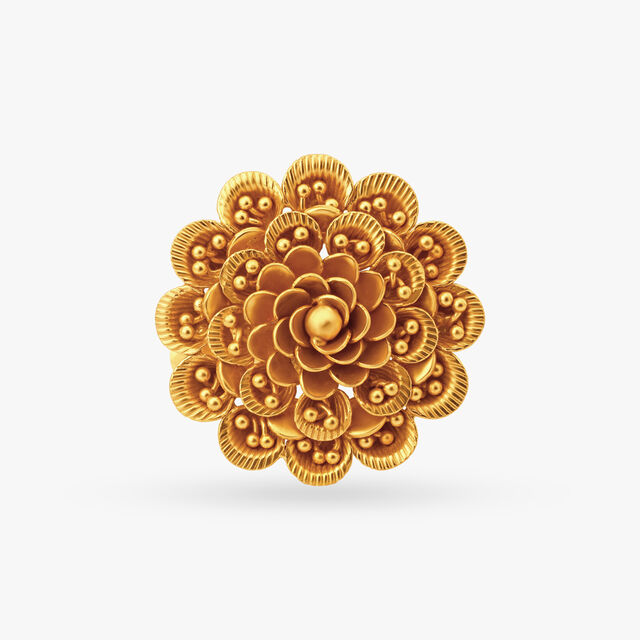 Striking Elegance Ring 3